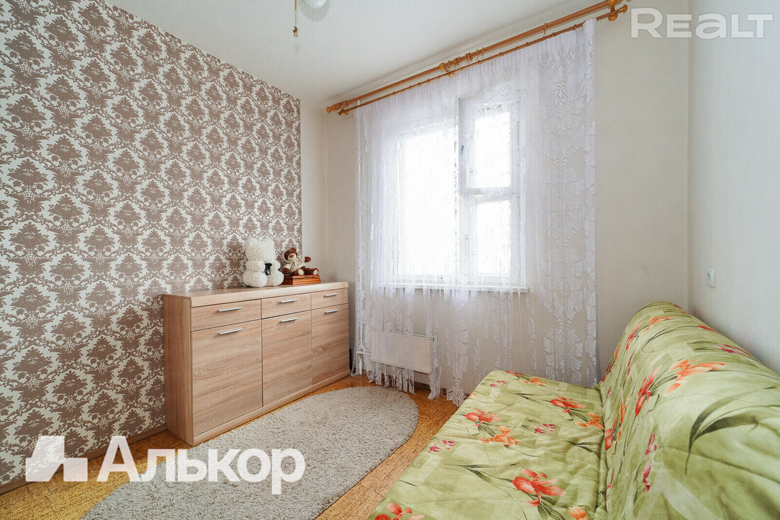 «Здесь будто находишься на природе, а не в городе». Как живется в панельках в Юго-Западе