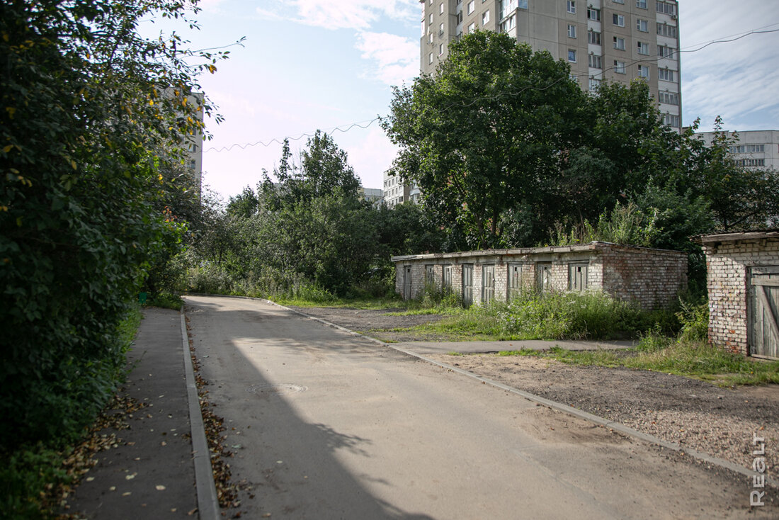 «Если что — будем тягаться по судам». Как живется в районе Макаенка, который ждут перемены