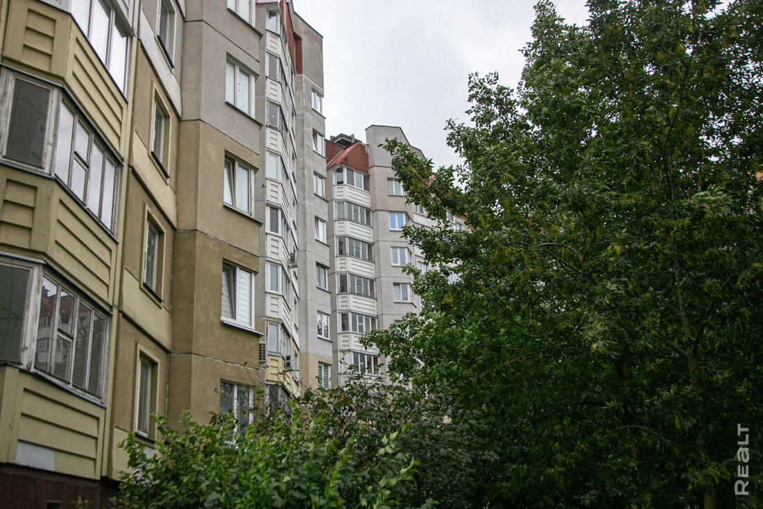 «Мы прикипели к этому месту». Как живется в первых микрорайонах независимой Беларуси в Минске