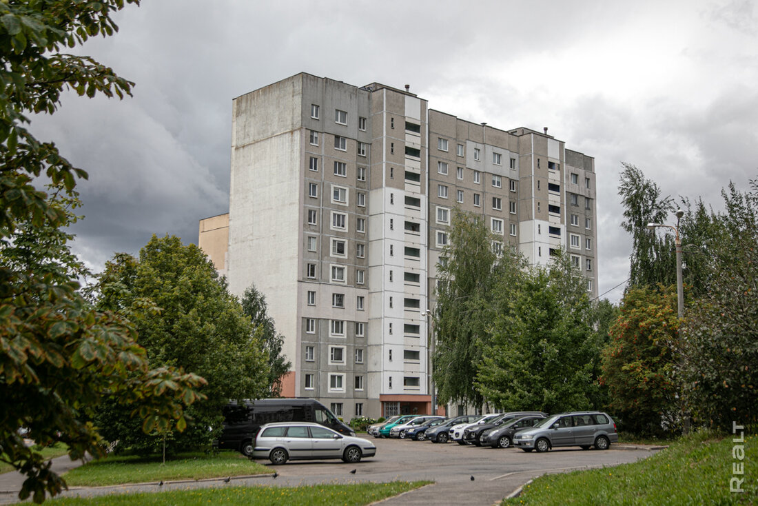 «Мы прикипели к этому месту». Как живется в первых микрорайонах независимой Беларуси в Минске