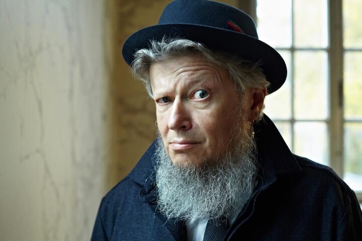 ФОТО: «Купили холодильники по $ 50, продали по $ 150 и заработали $ 800 тыс.». Сооснователь крупнейшего мебельного производства о секретах менеджмента, первых больших деньгах и бизнесе 90-х гг.