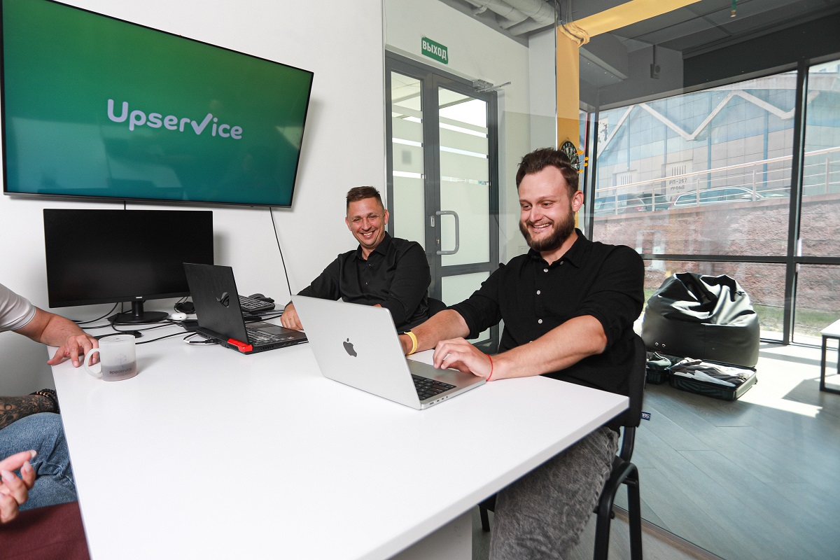 «Некоторые CRM пугают больше, чем хаос в работе». Как упростить процессы в сервисном бизнесе и не сойти с ума