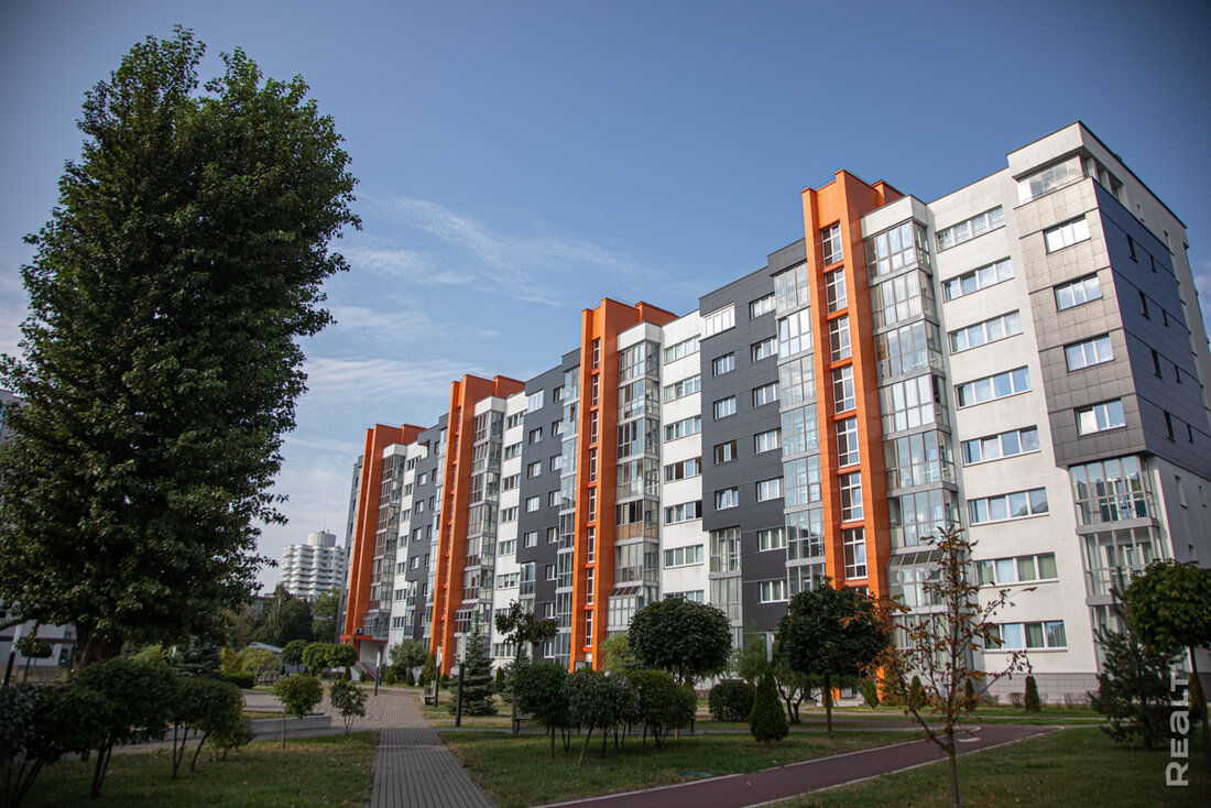 Дома тут не хуже популярной элитки в центре, а стоят дешевле. Гуляем по «неочевидно хорошим» районам Минска