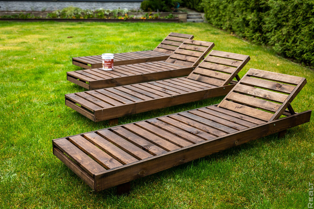 Прогрев с 40−45 градусов, травяные ароматы, качели с сеном. Как семья построила баню и превратила это в бизнес