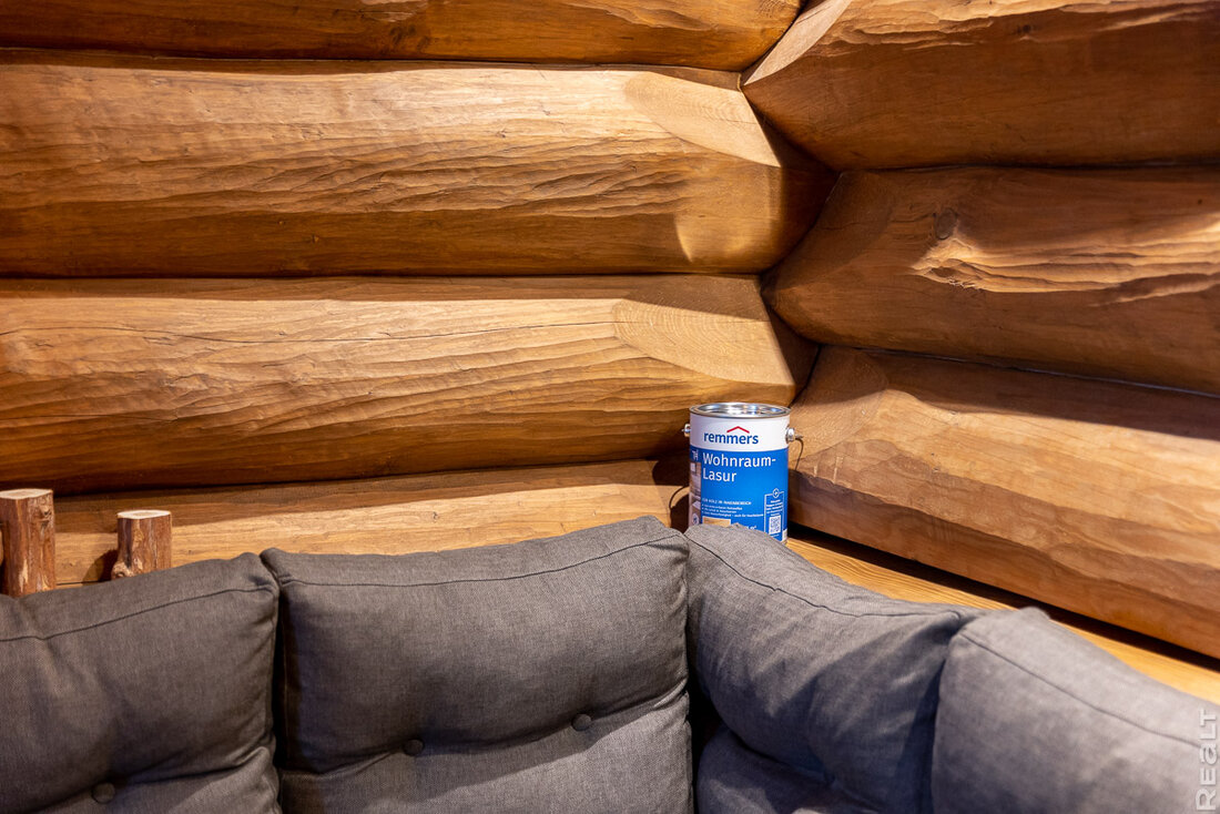 Прогрев с 40−45 градусов, травяные ароматы, качели с сеном. Как семья построила баню и превратила это в бизнес