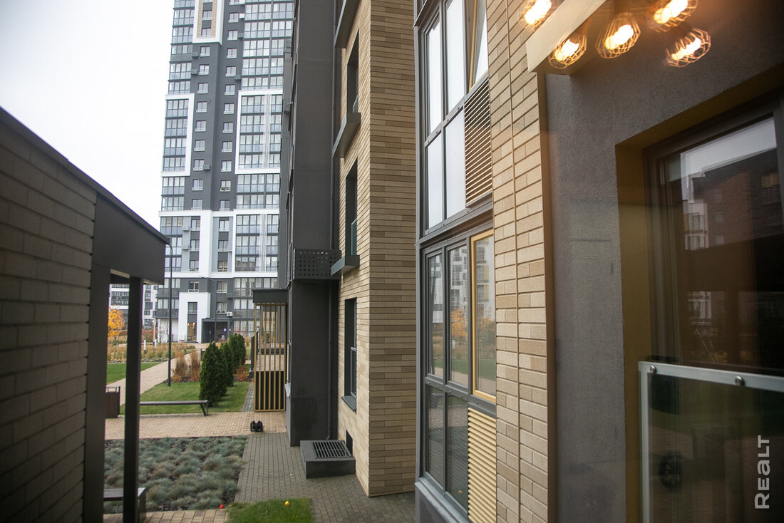 Важнее не то, что на виду, а то, что в стенах. Дизайнер показала свою квартиру в Новой Боровой