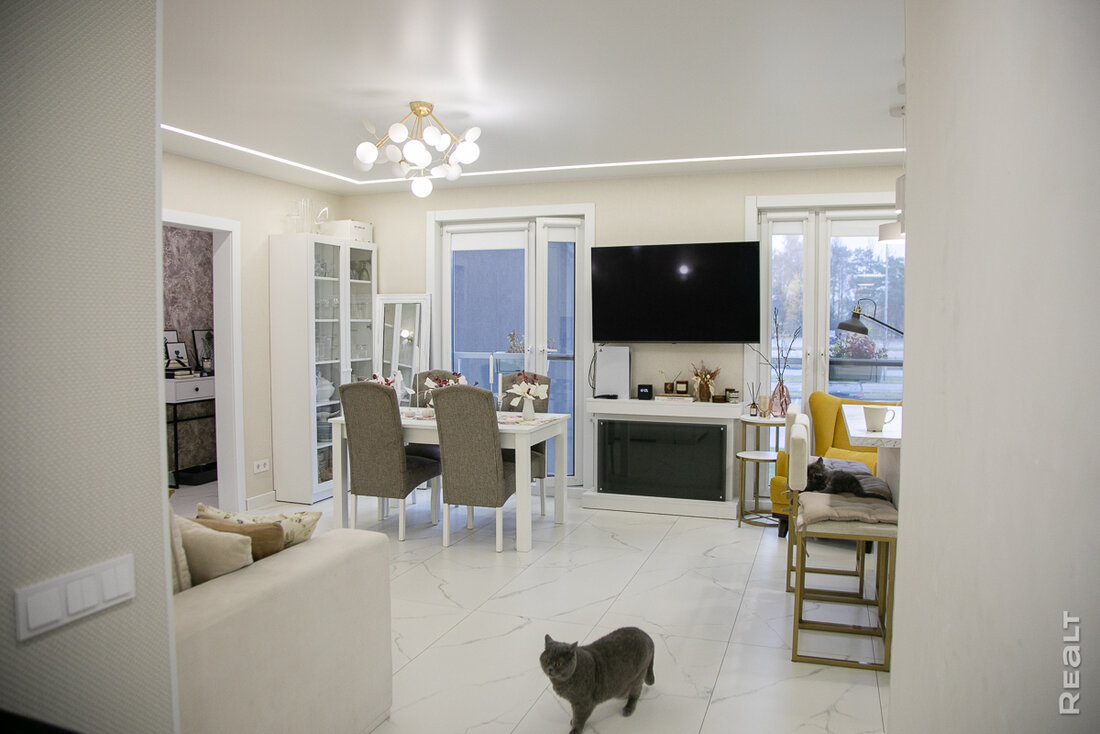 Важнее не то, что на виду, а то, что в стенах. Дизайнер показала свою квартиру в Новой Боровой