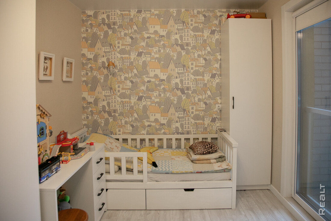 Важнее не то, что на виду, а то, что в стенах. Дизайнер показала свою квартиру в Новой Боровой