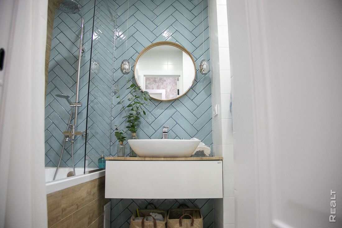 Важнее не то, что на виду, а то, что в стенах. Дизайнер показала свою квартиру в Новой Боровой