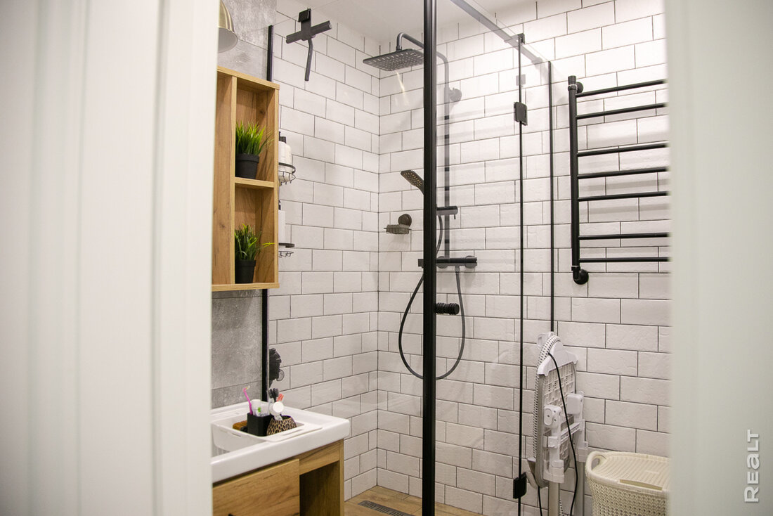 Важнее не то, что на виду, а то, что в стенах. Дизайнер показала свою квартиру в Новой Боровой