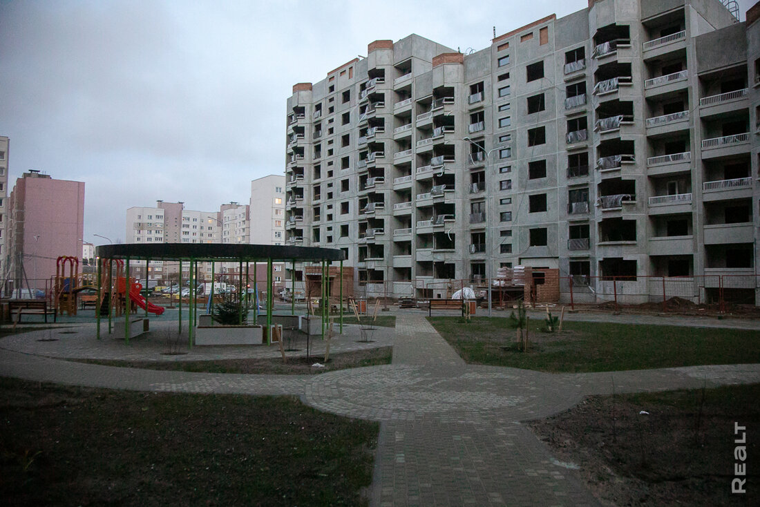 Скоро здесь будет много квартир. Посмотрели, как строятся новые кварталы Минска