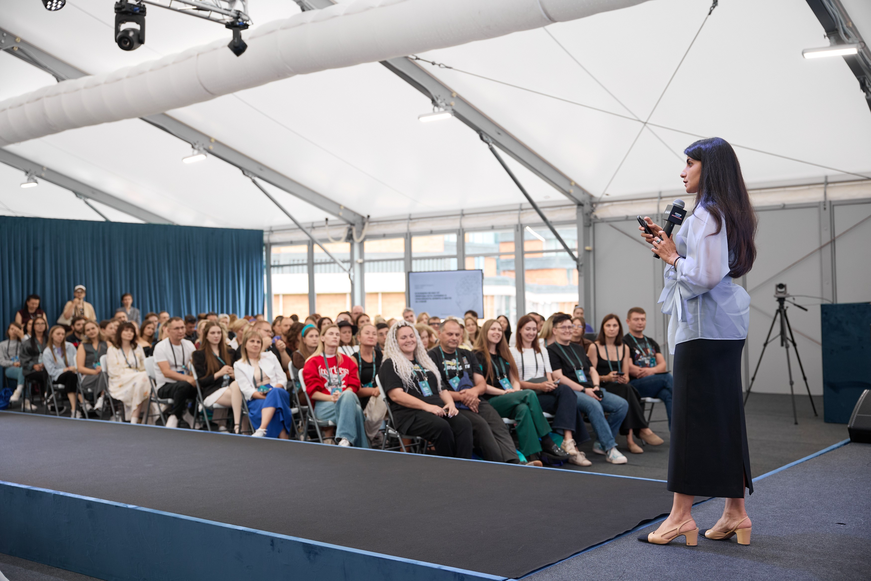 «Речь и переговоры - это канал превращения слов в деньги»: создаем очередь из клиентов и инвесторов