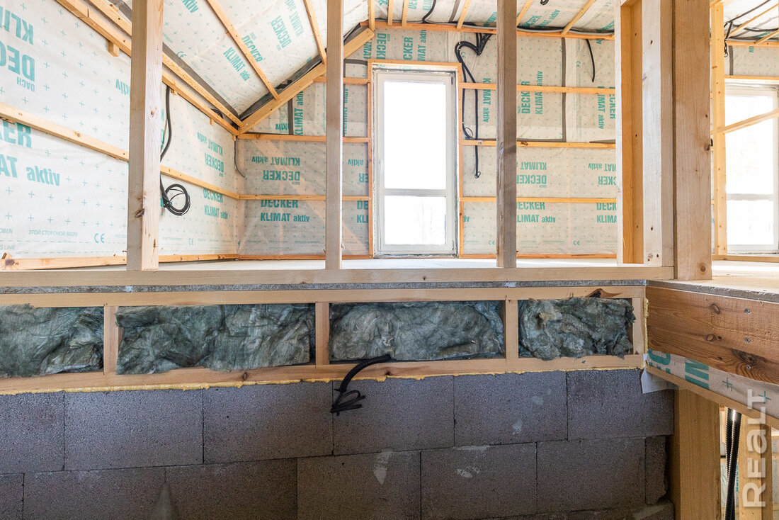 Вода в утеплителе, мыши и плесень под пленкой. На что смотреть при покупке каркасного дома