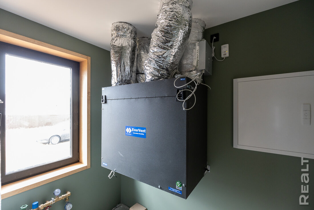 Вода в утеплителе, мыши и плесень под пленкой. На что смотреть при покупке каркасного дома