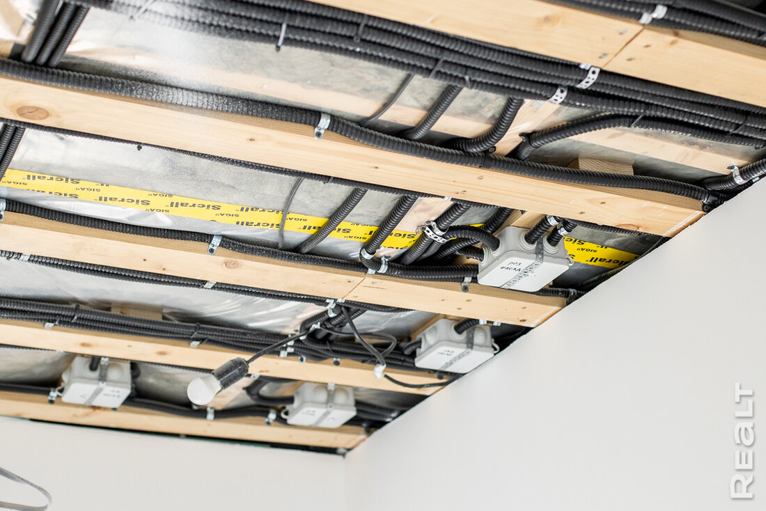 Вода в утеплителе, мыши и плесень под пленкой. На что смотреть при покупке каркасного дома