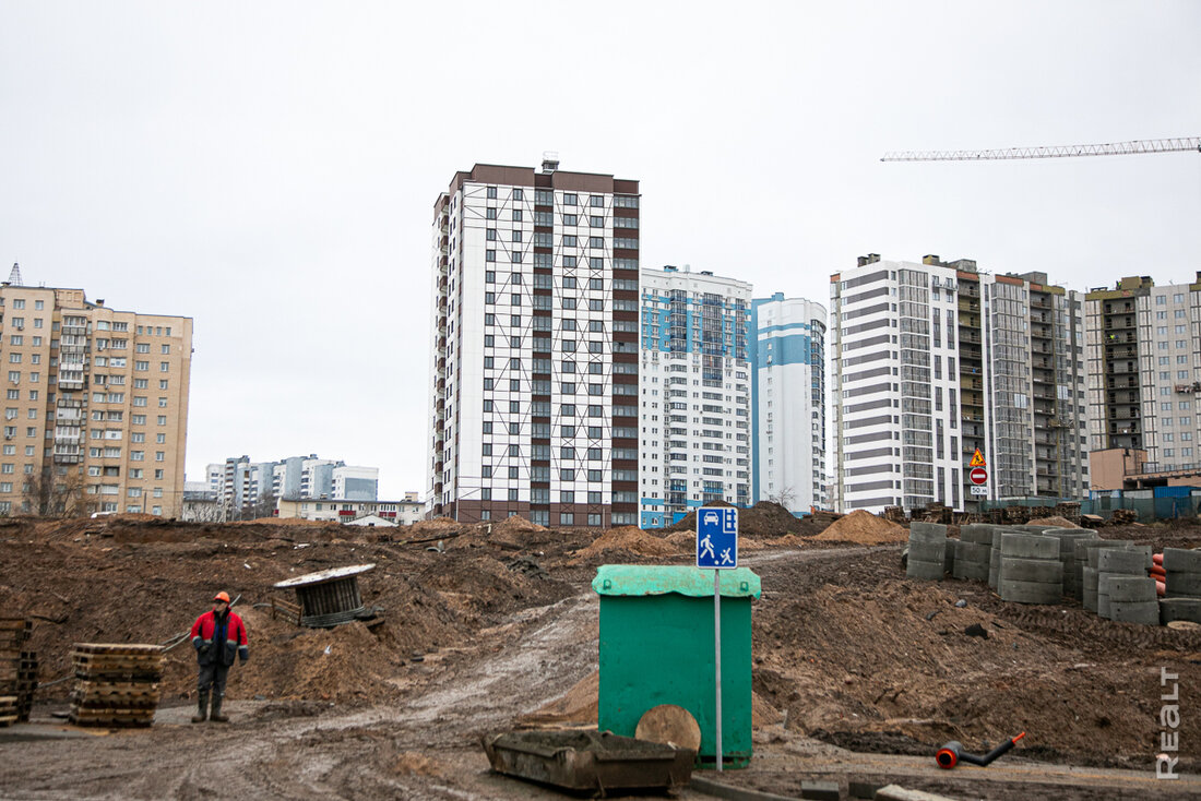 Первая новостройка на месте частного сектора на Розочке почти готова. А квартиры в ней продают?