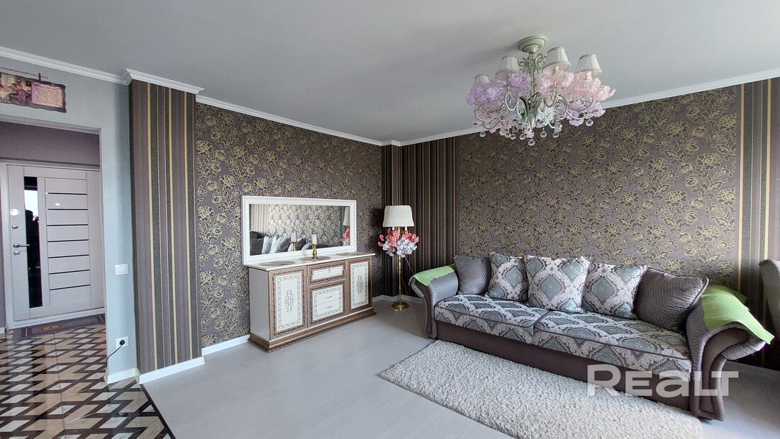 «У нас очень удачное расположение». Как живется в Брилевичах возле метро «Малиновка»