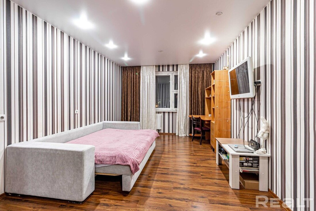 «У нас очень удачное расположение». Как живется в Брилевичах возле метро «Малиновка»