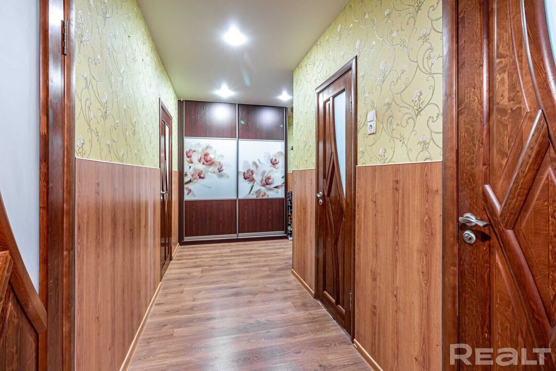 «У нас очень удачное расположение». Как живется в Брилевичах возле метро «Малиновка»