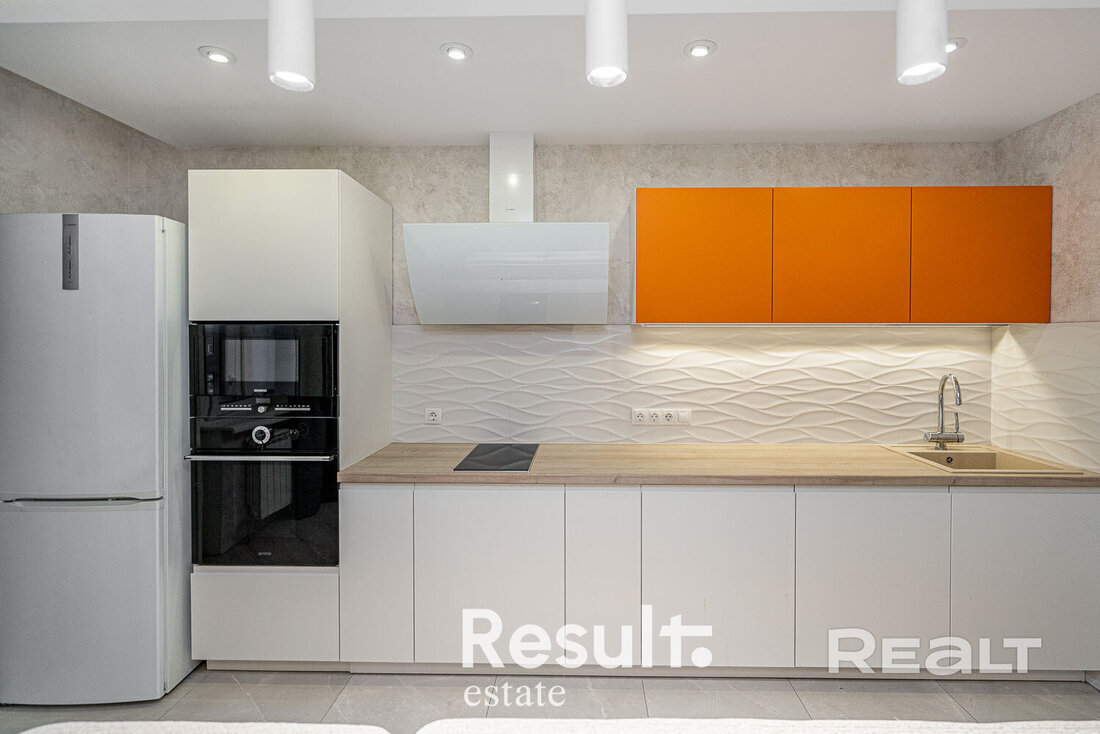 «У нас очень удачное расположение». Как живется в Брилевичах возле метро «Малиновка»