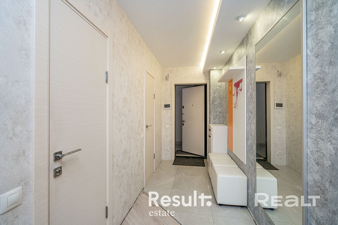 «У нас очень удачное расположение». Как живется в Брилевичах возле метро «Малиновка»