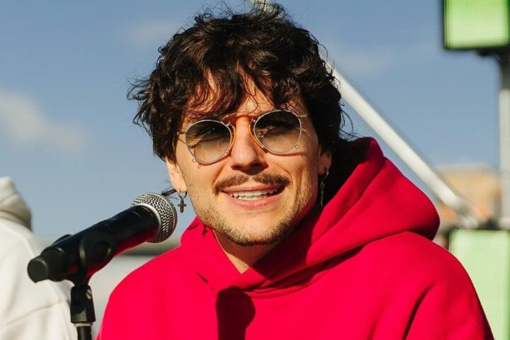 ФОТО: «Доход семьи $70-150 тыс. в месяц чистыми». Как бармен из Питера построил сеть сушерий в регионах России
