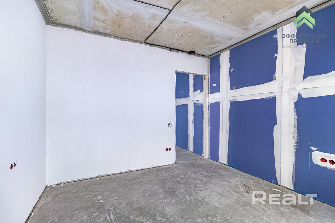 Тут можно купить последнюю однушку за 75 тысяч долларов. Показываем, какой ЖК вырос в тихом уголке Минска