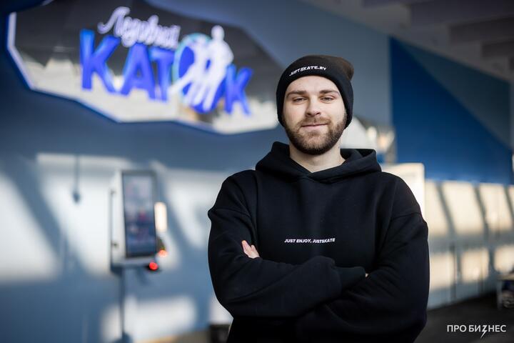 ФОТО: Начинал инструктором в Ледовом, сейчас — планирует ледовые туры. История бизнеса, который начался с подработки