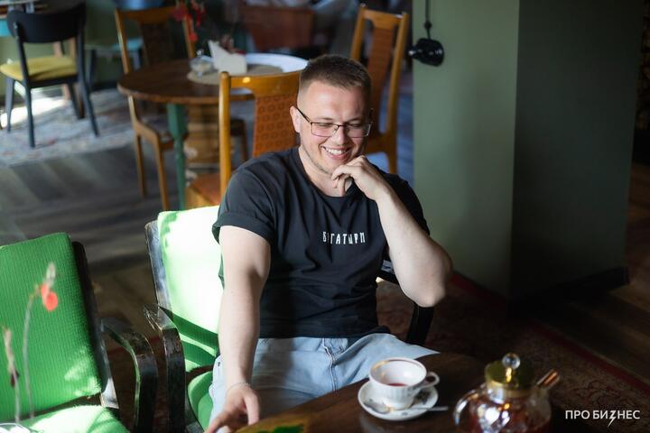 ФОТО: Вложил около $ 25 тыс., чтобы предложить городу коктейли на основе пуэра. История лидского чайного бара с интерьером «из детства»