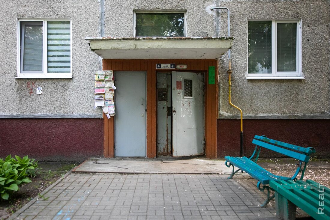 «Место — прекрасное». Как живется в недорогих хрущевках возле Чижовского водохранилища