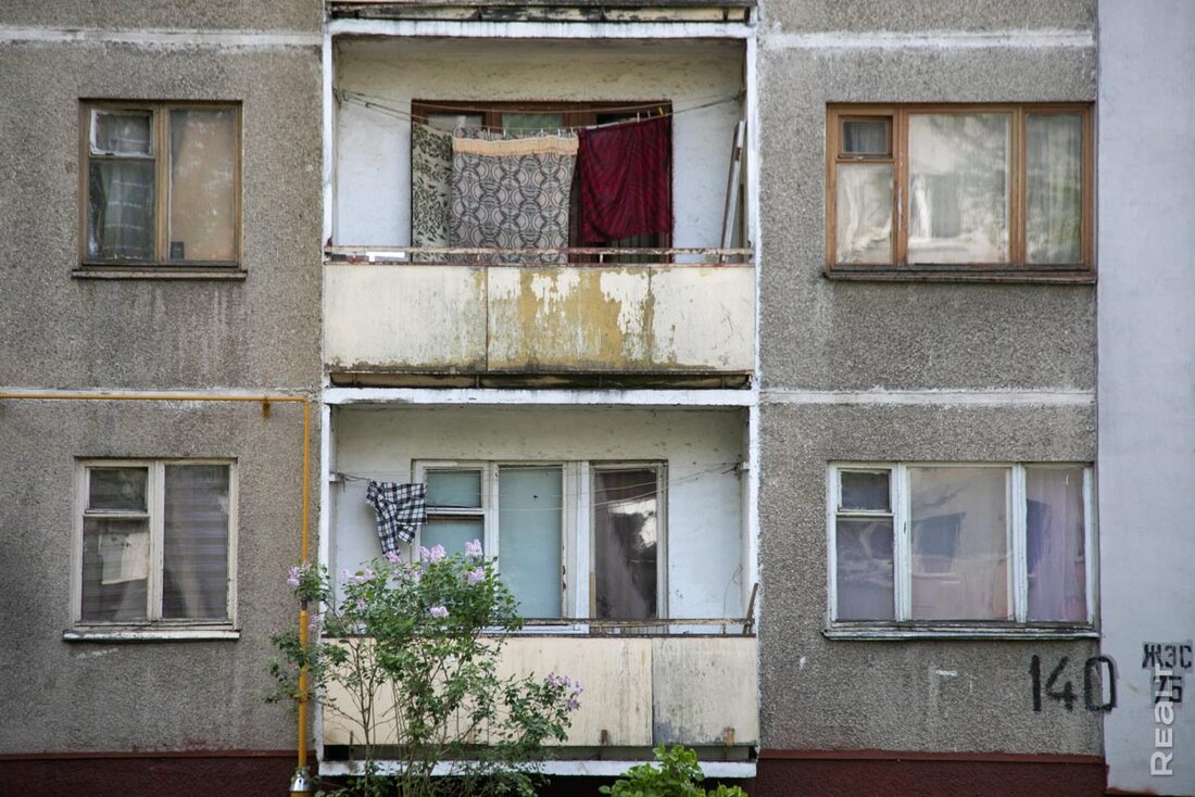 «Место — прекрасное». Как живется в недорогих хрущевках возле Чижовского водохранилища