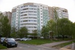 «Заселились 40 лет назад, уезжать не хотим». Как живется в панельках возле парка Павлова в Малиновке